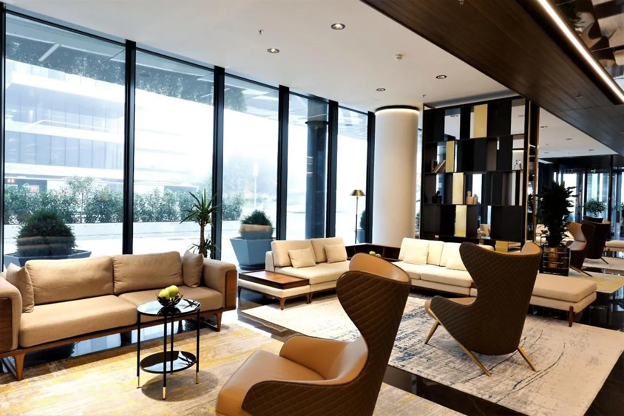 Grand Plaza Hotel & Congress Center ليوبليانا 5*,