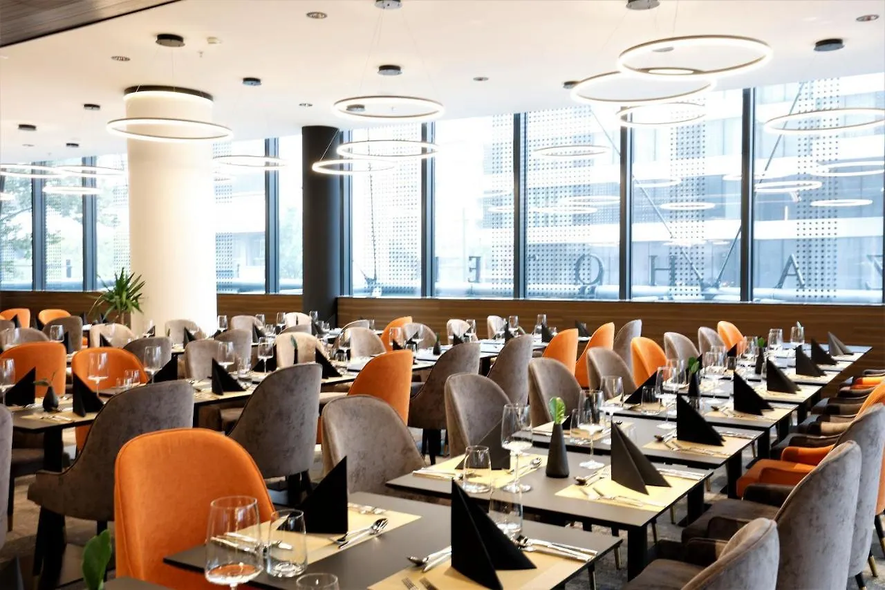 Grand Plaza Hotel & Congress Center ليوبليانا
