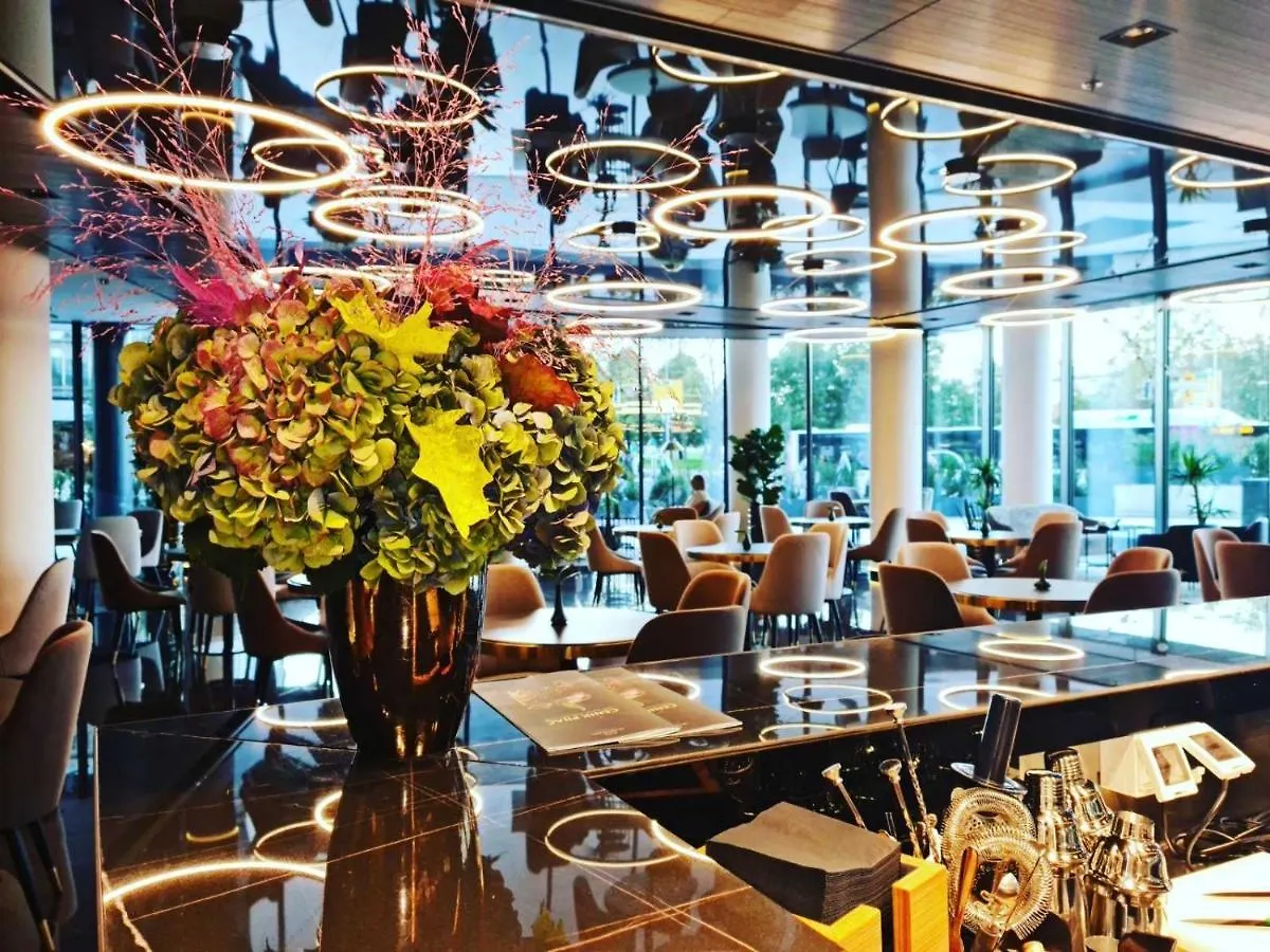 Grand Plaza Hotel & Congress Center ليوبليانا 5*,