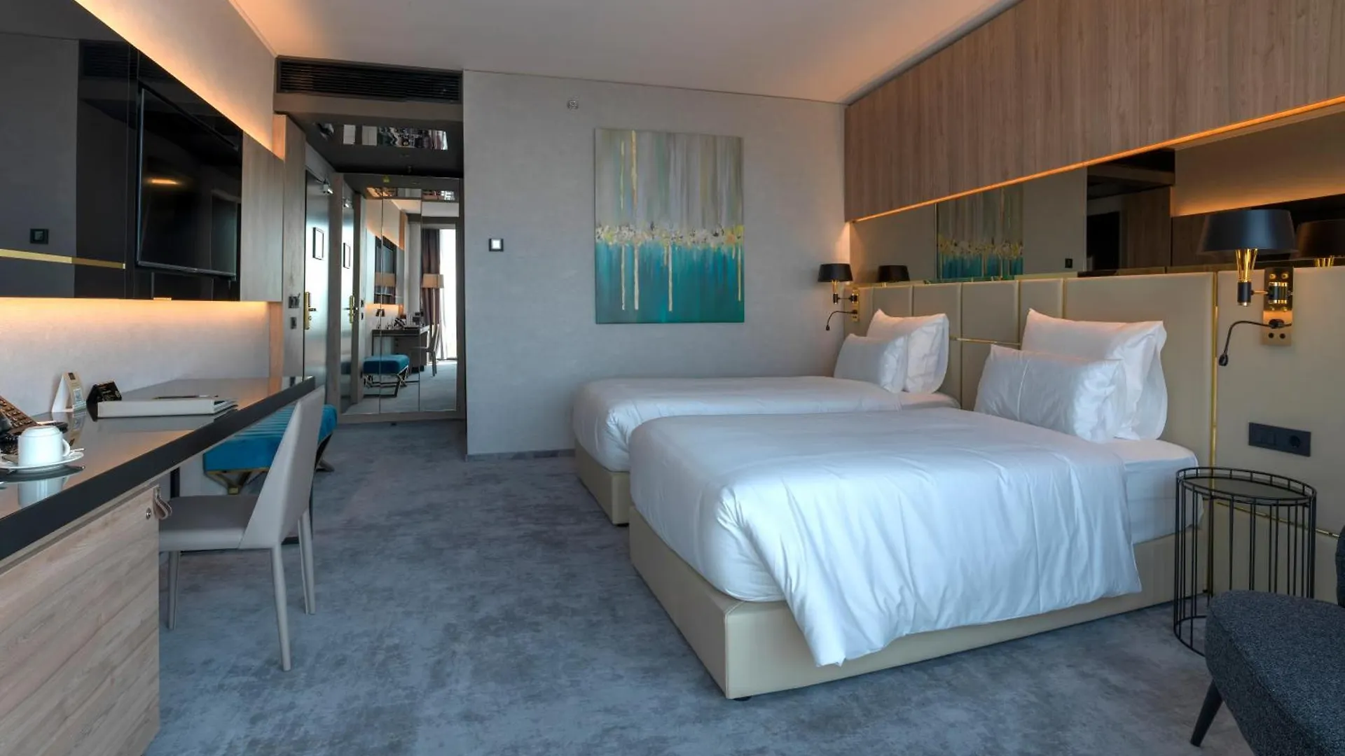 Grand Plaza Hotel & Congress Center ليوبليانا