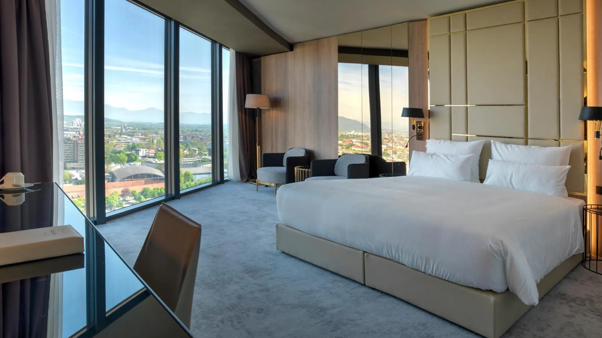 Grand Plaza Hotel & Congress Center ليوبليانا