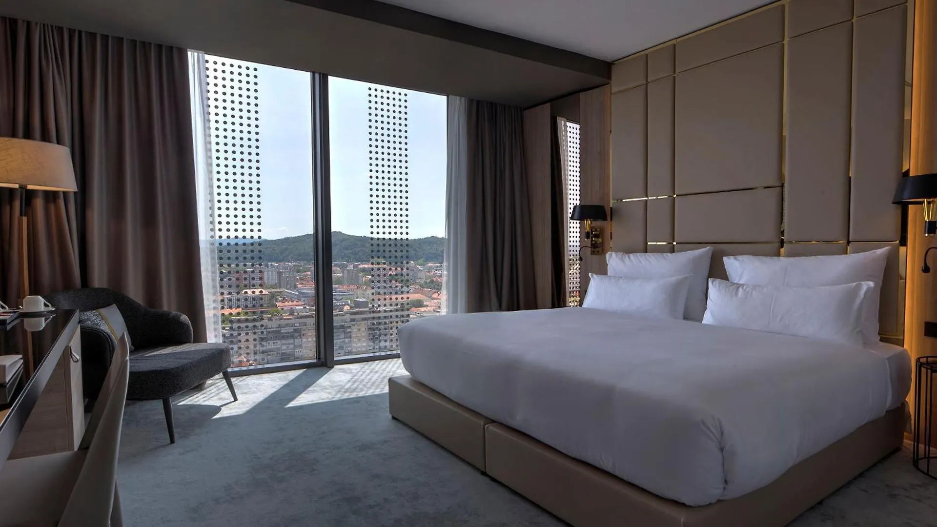 Grand Plaza Hotel & Congress Center ليوبليانا