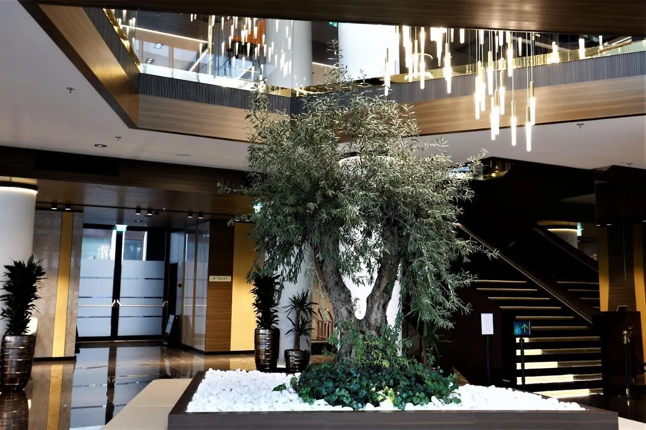 Grand Plaza Hotel & Congress Center 류블랴나 5*,  슬로베니아